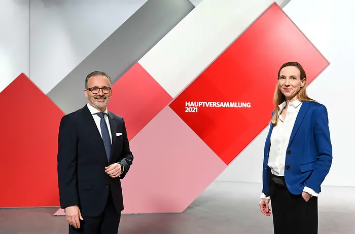 Carsten Knobel, Chairman of the Henkel Management Board, and Dr. Simone Bagel-Trah, Chairwoman of the Supervisory Board and Shareholders' Committee