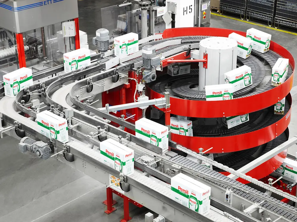 A bird's eye view of an assembly line in the Persil production