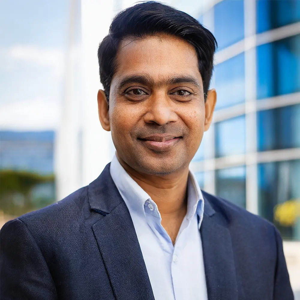 A portrait of a man who is a Manufacturing Research & Development Manager.