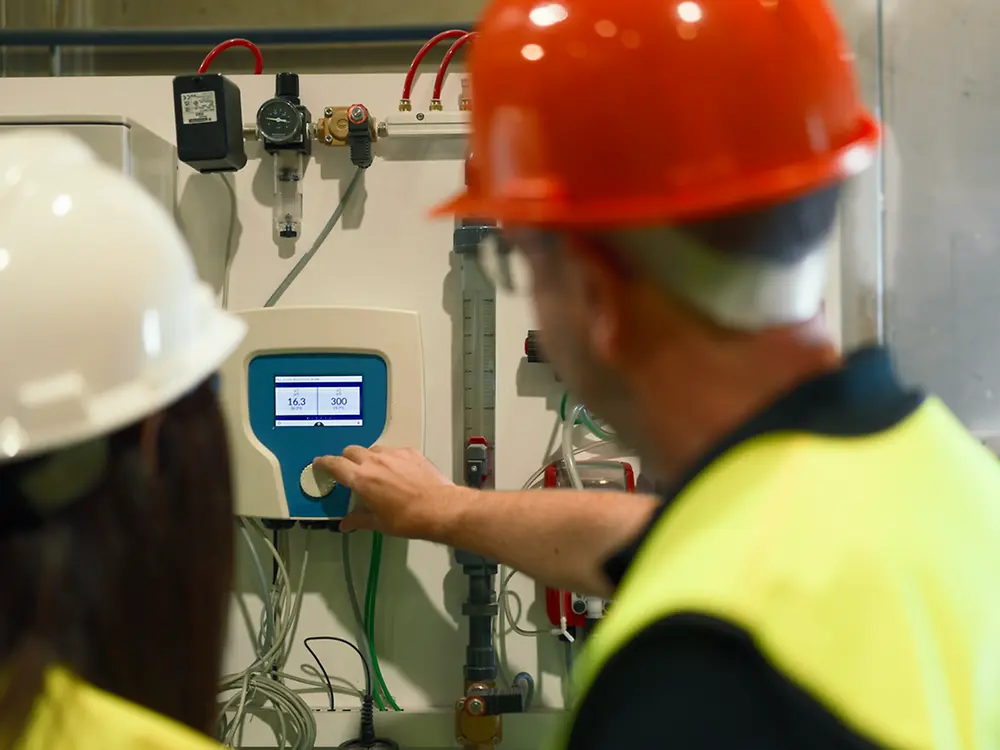 
Die technischen Experten von Henkel stehen während der gesamten Messe für Gespräche über individuelle Prozessanforderungen und Nachhaltigkeitsherausforderungen zur Verfügung. 